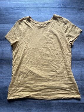 Gap t-shirt